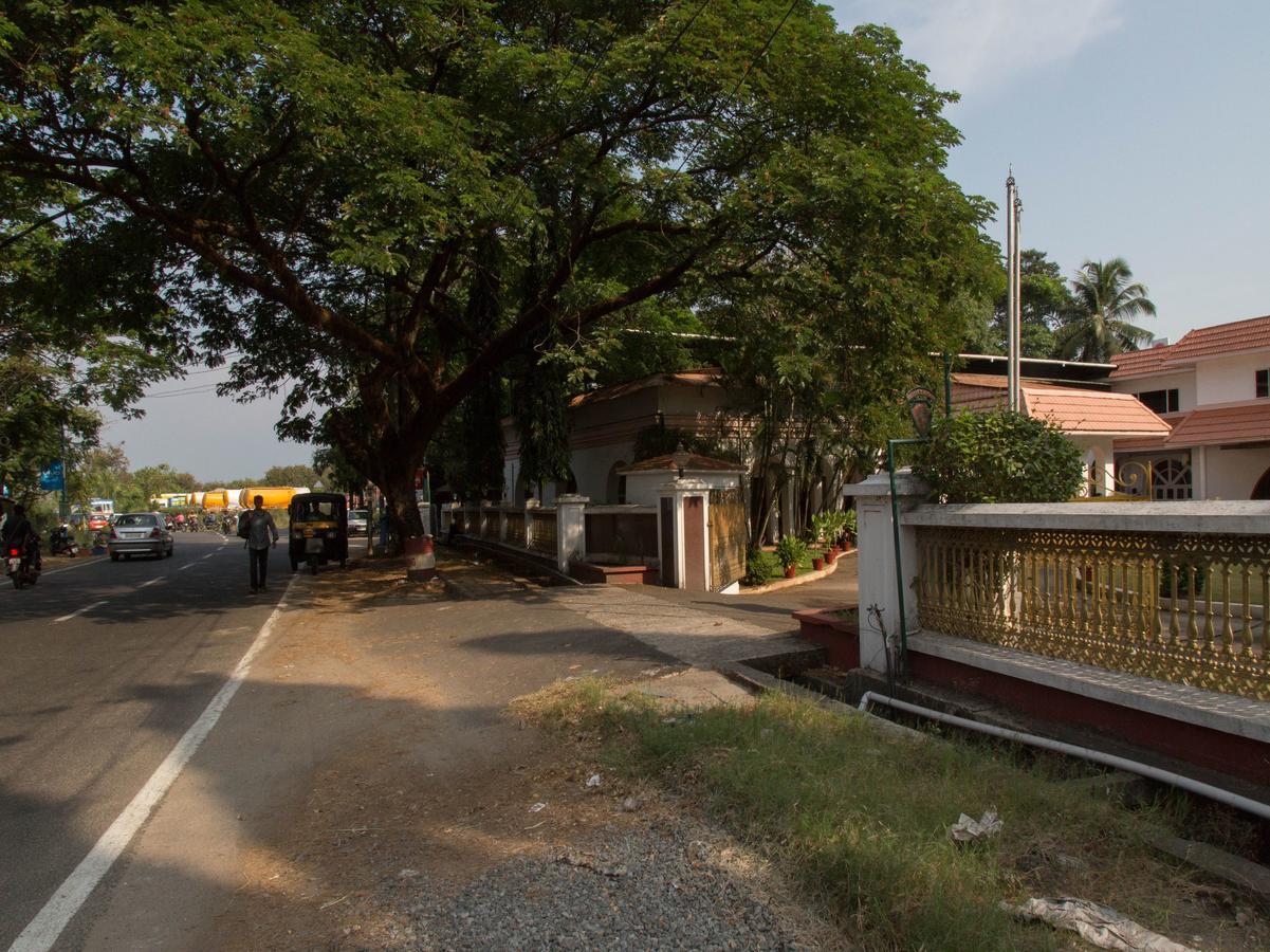 Ats Willingdon Hotel Kochi Bagian luar foto
