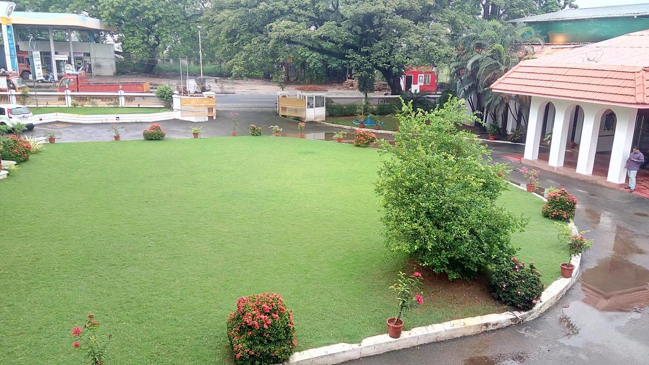 Ats Willingdon Hotel Kochi Bagian luar foto