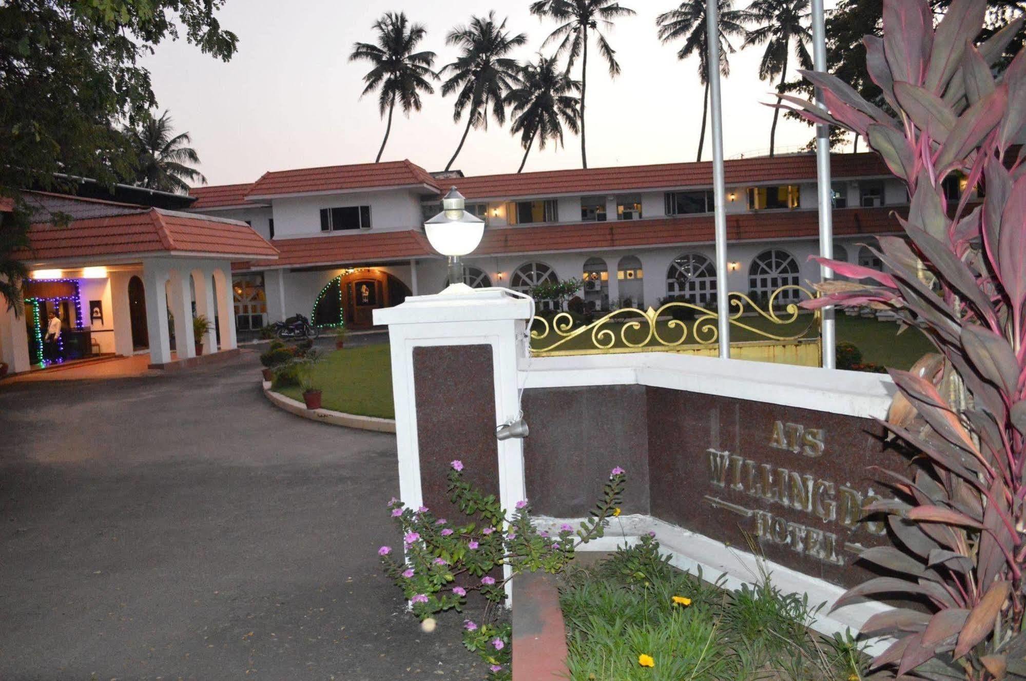 Ats Willingdon Hotel Kochi Bagian luar foto